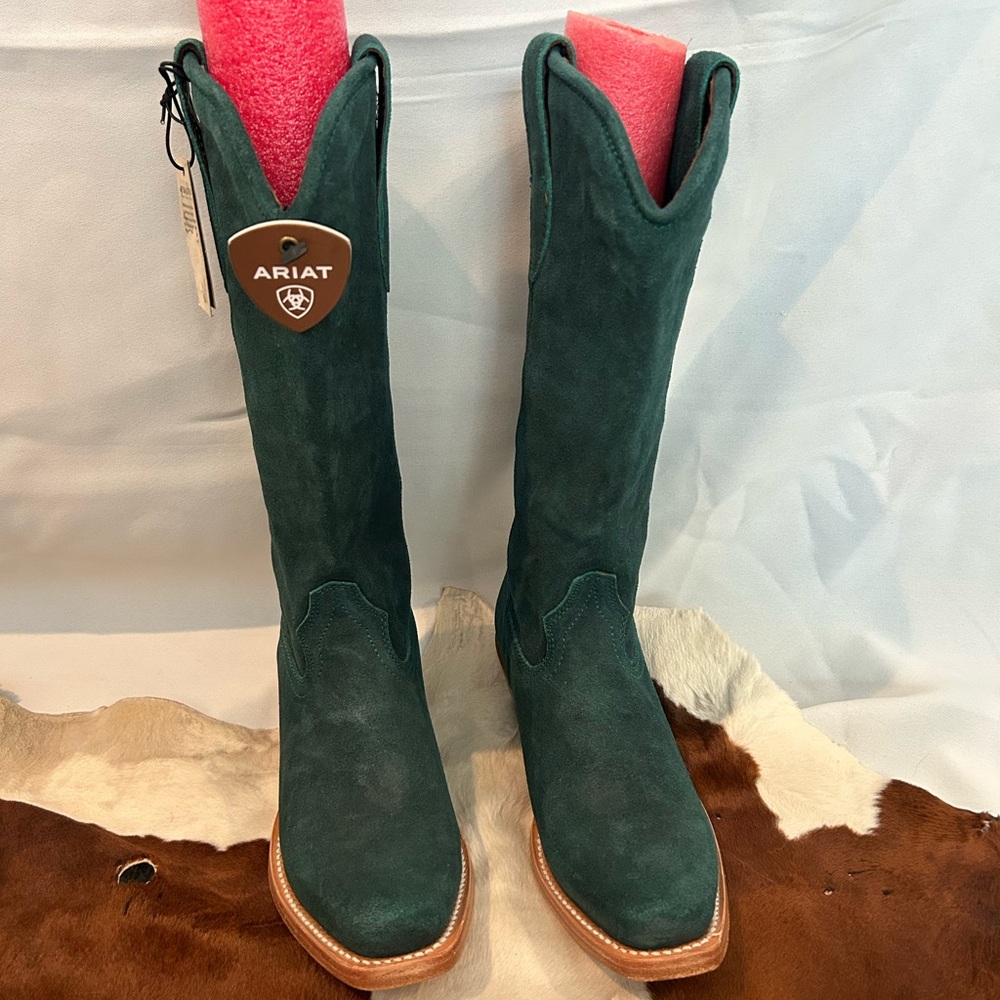 NWT Ariat Suede Memphis Western Cowboy Boot
